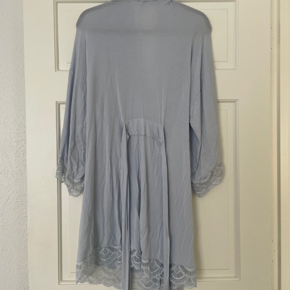 Blue robe - Picture 3 of 4